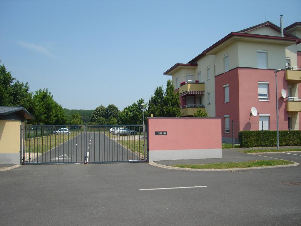 Csabai Apartman Bük Kamer foto